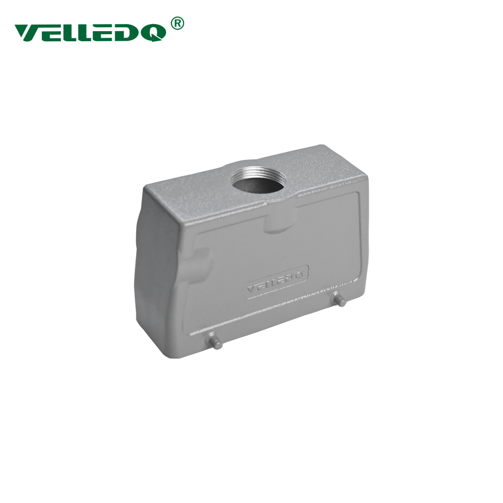 1 Male And Female Electrical Plugs