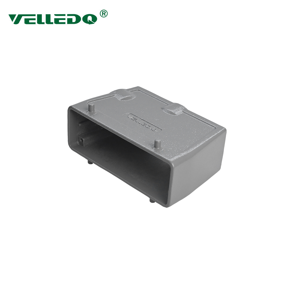 2 Male And Female Electrical Plugs
