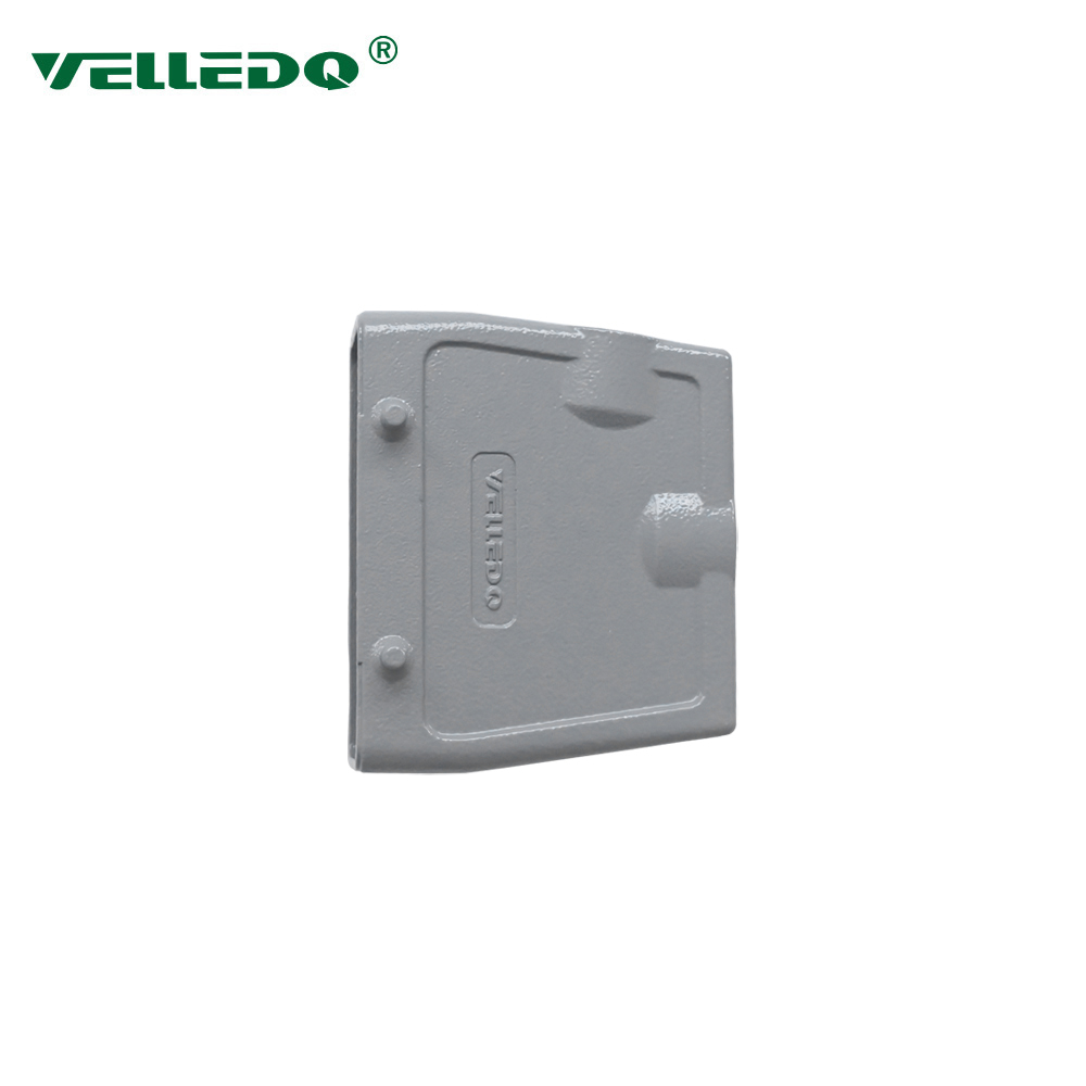 4 Electrical metal Connectors